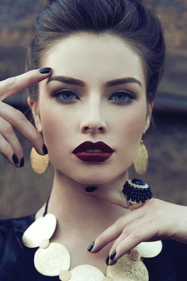 Enhance Your Eyebrows with These 5 Easy Tips