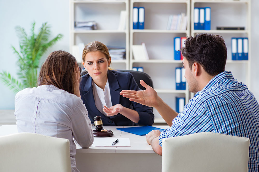 Guidelines for Choosing the Ideal Divorce Lawyer