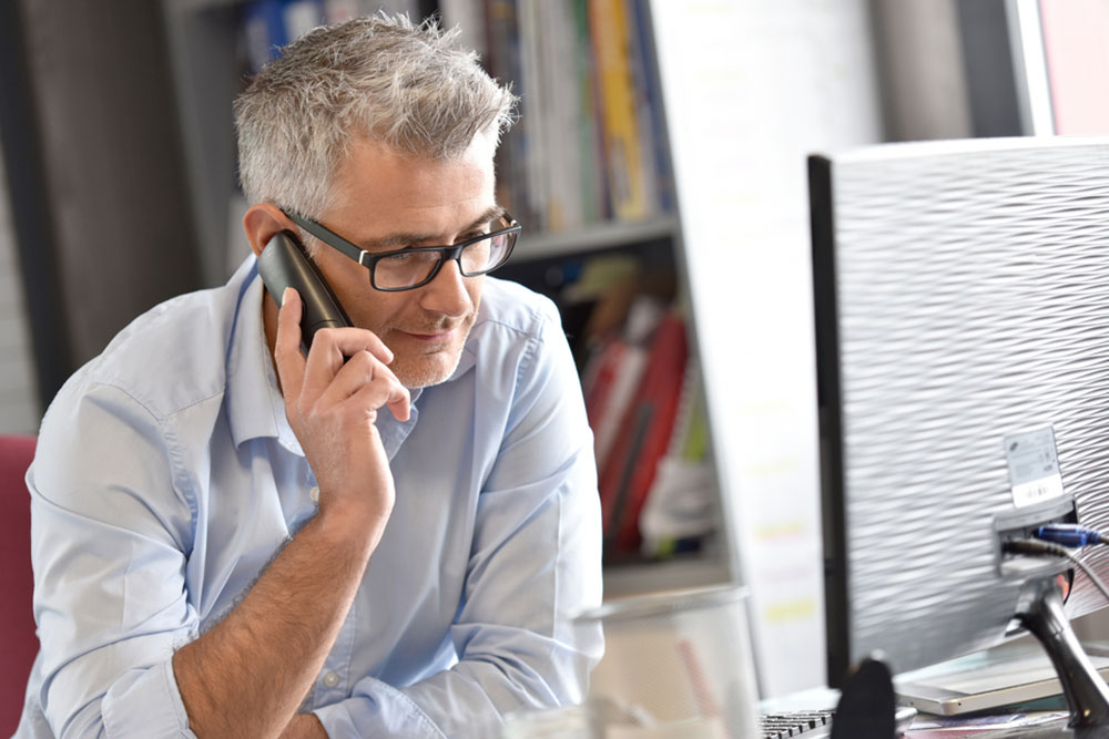 Why Small Businesses Should Invest in Professional Phone Answering Services