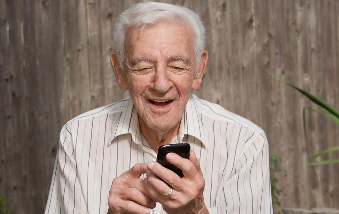 Top 5 Easy-to-Use Mobile Phones for Seniors