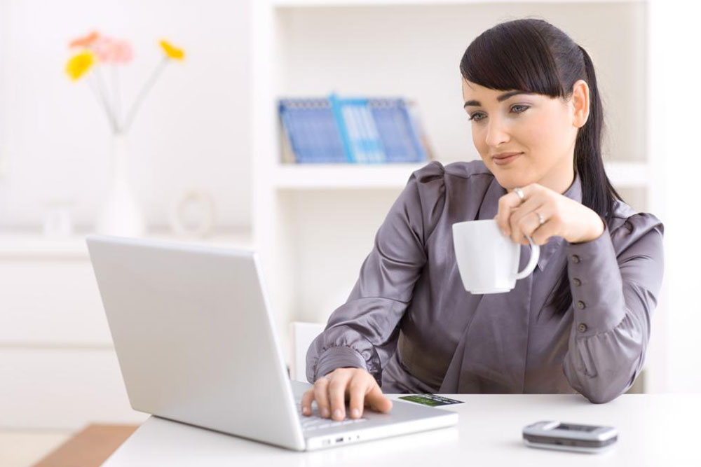 Benefits of Pursuing an Online Management Degree