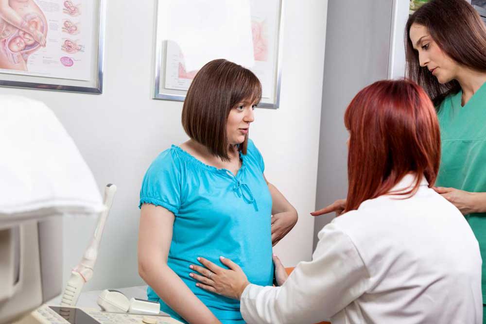 Identifying Key Symptoms and Early Warning Signs of Colon Cancer