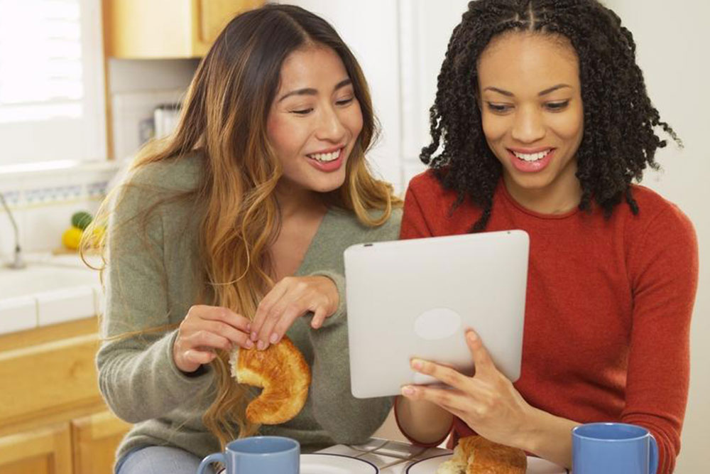 Top 4 Reasons to Choose a Tablet for Your Tech Needs