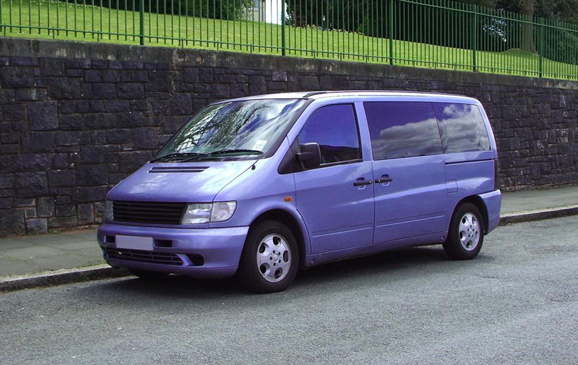 Advantages and Drawbacks of Choosing a Minivan