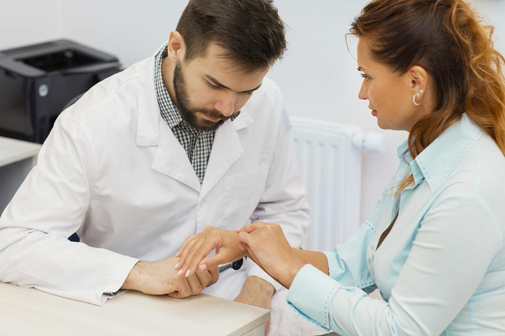 How to Locate the Top Dermatologists Near You