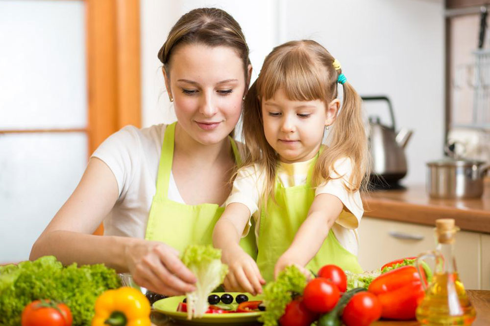 Essential Tips for Teaching Kids How to Cook Safely and Effectively