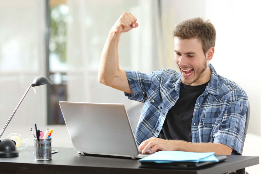 Comparison Between Microsoft Surface Book and Surface Pro Laptops