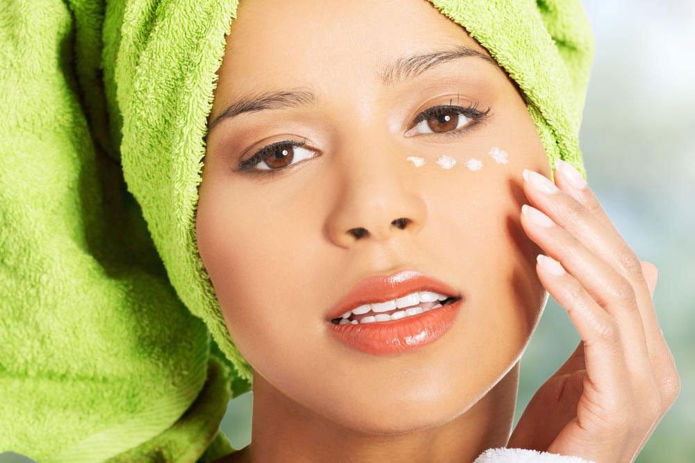 Comprehensive Guide to the Top 10 Eye Creams for Reducing Wrinkles and Fine Lines