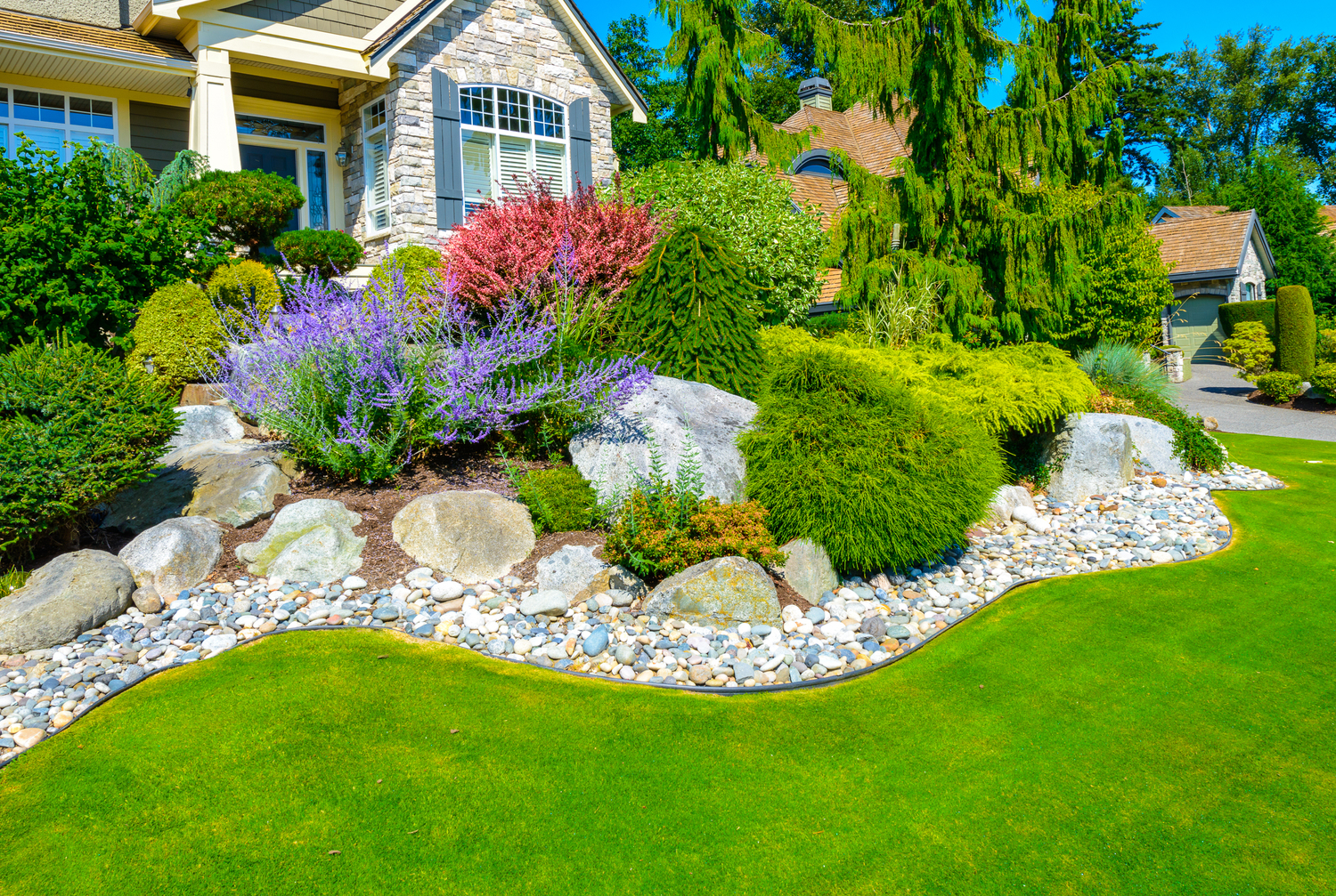 Top 8 Front Yard Landscaping Tips