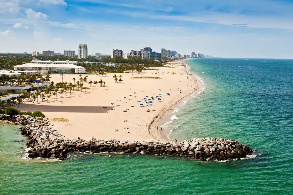 Why Choose Beachfront Hotels for Your Vacation