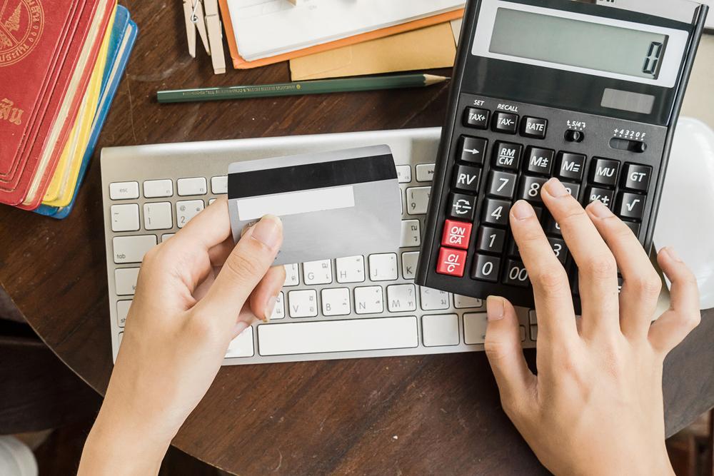 Key Factors Influencing Credit Card Interest Rates