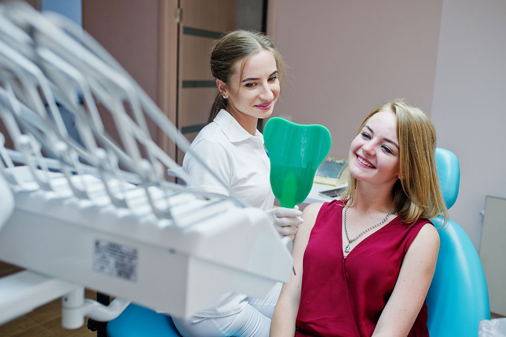 Complete Guide to Dental Implants: Types, Costs, and Key Considerations