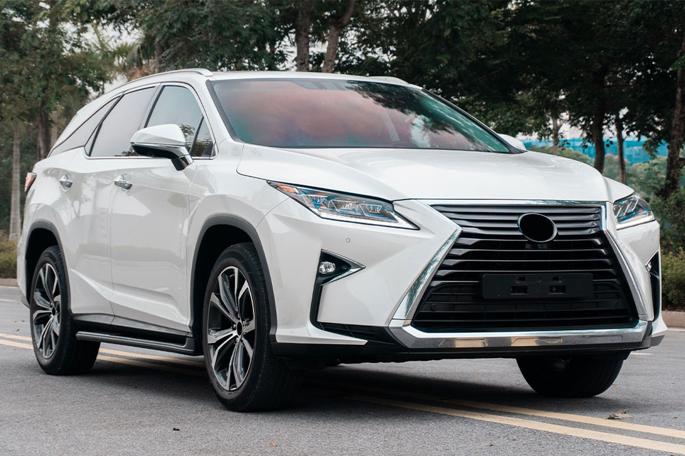 Why the Lexus RX 400h Stands Out as a Premium SUV