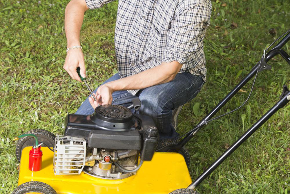 Top 5 Eco-Friendly and Advanced Lawn Mowers for a Greener Yard