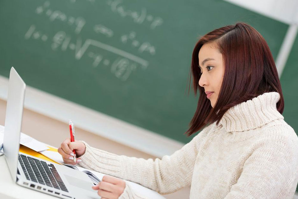 Essential Factors to Consider When Choosing Online Math Tutoring