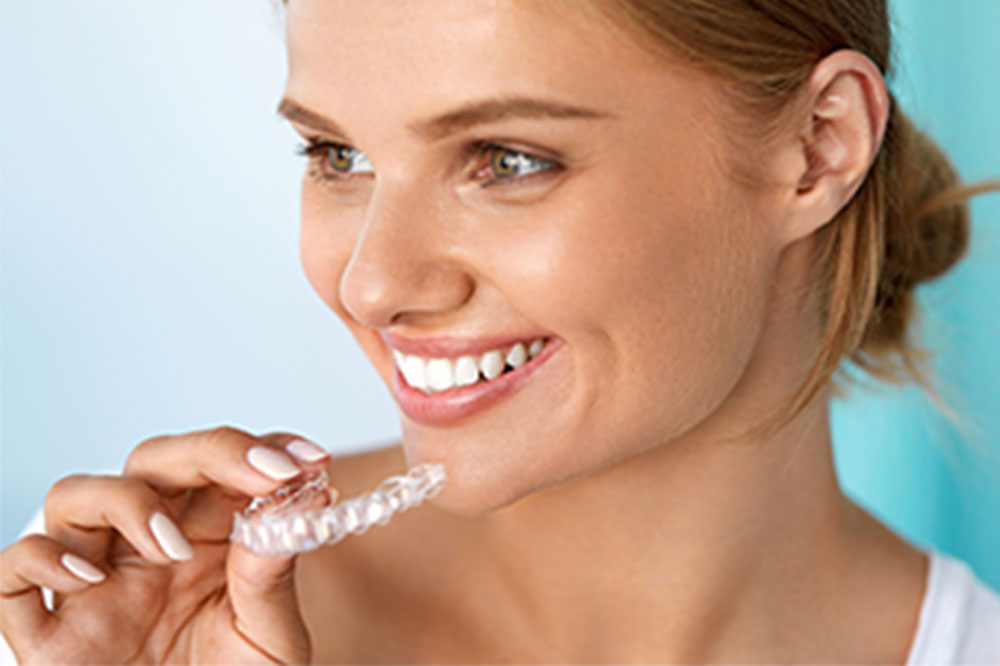 Advantages of Clear Invisalign Aligners