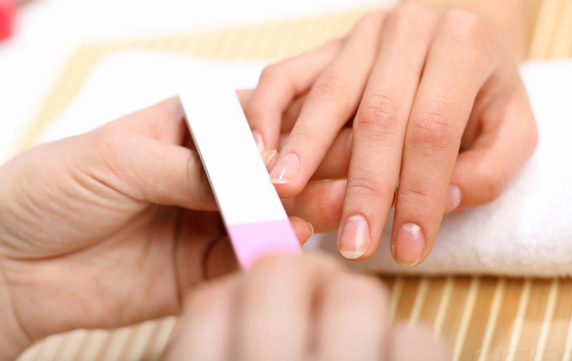 Effective Solutions for Toenail Fungal Infections: Symptoms, Causes, and Home Care Tips