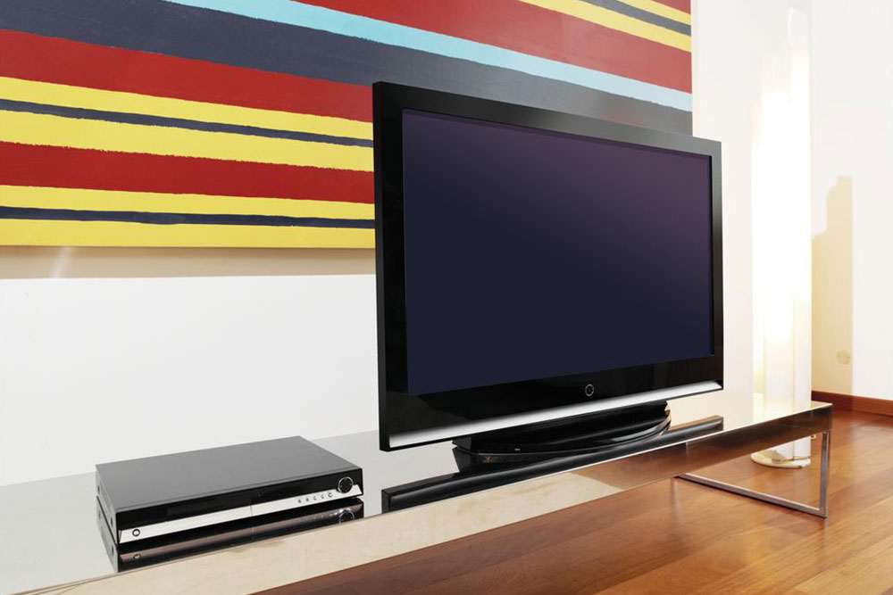 Top Brands for 63-Inch to 75-Inch Televisions