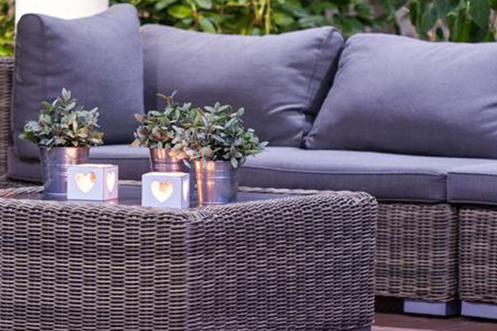 Essential Guide to Modern Cushions: Styles and Care Tips