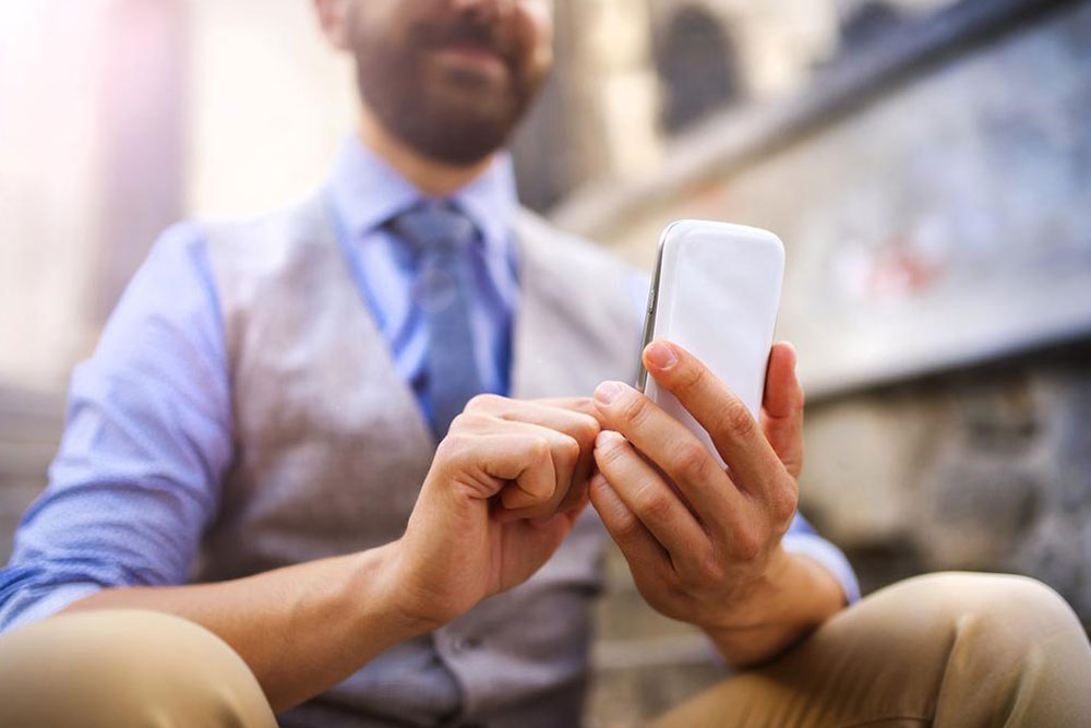 Real-Time Stock Market Updates: A Guide for Investors to Make Informed Decisions