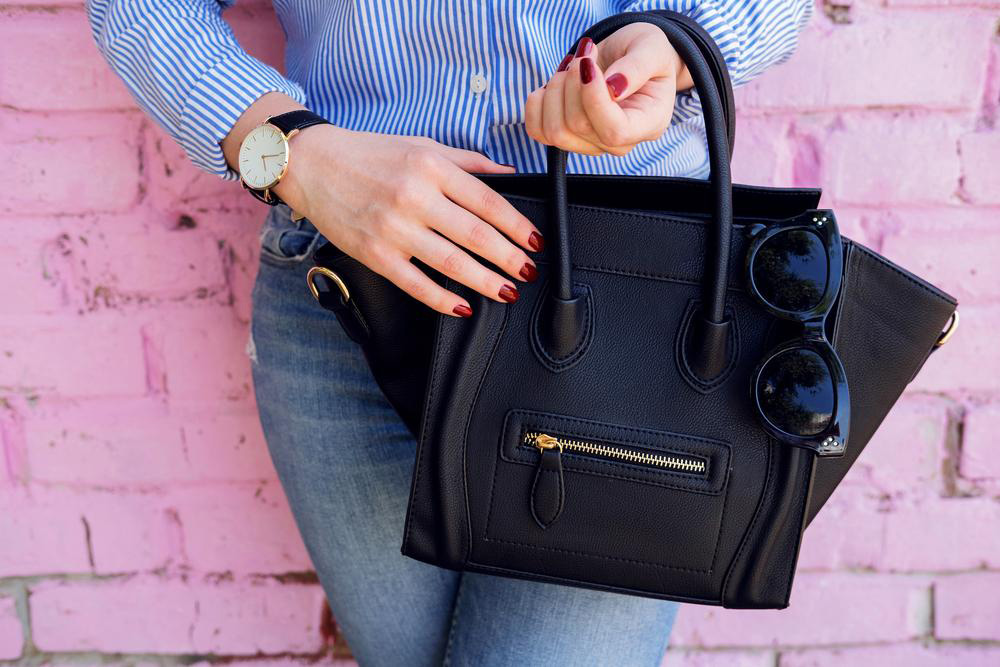 Authenticating and Recognizing Genuine Burberry Handbags