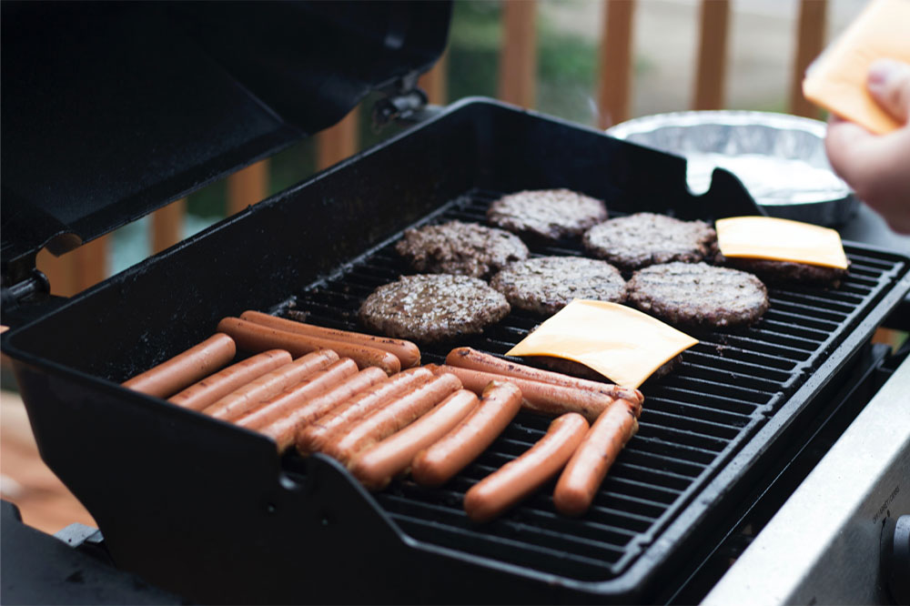 Mastering Outdoor Cooking: Techniques for Barbecue and Grilling
