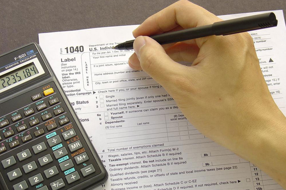 Pros and Cons of Traditional and Roth IRA Retirement Accounts