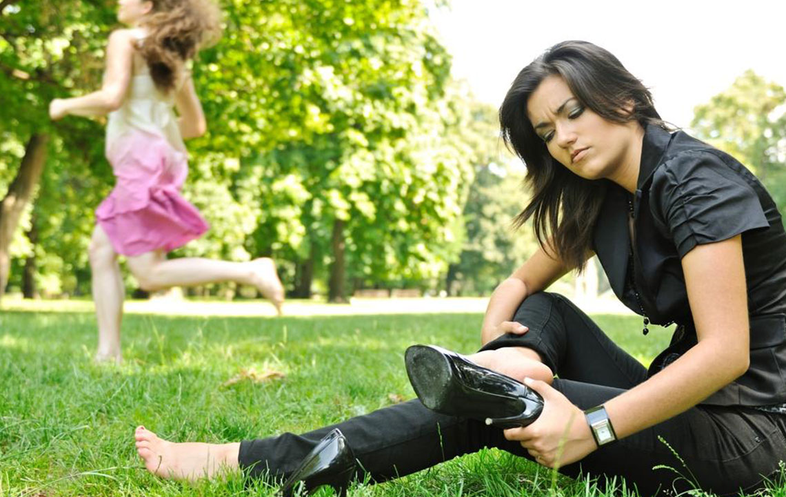 Essential Tips for Choosing Comfortable Shoes to Relieve Heel Discomfort