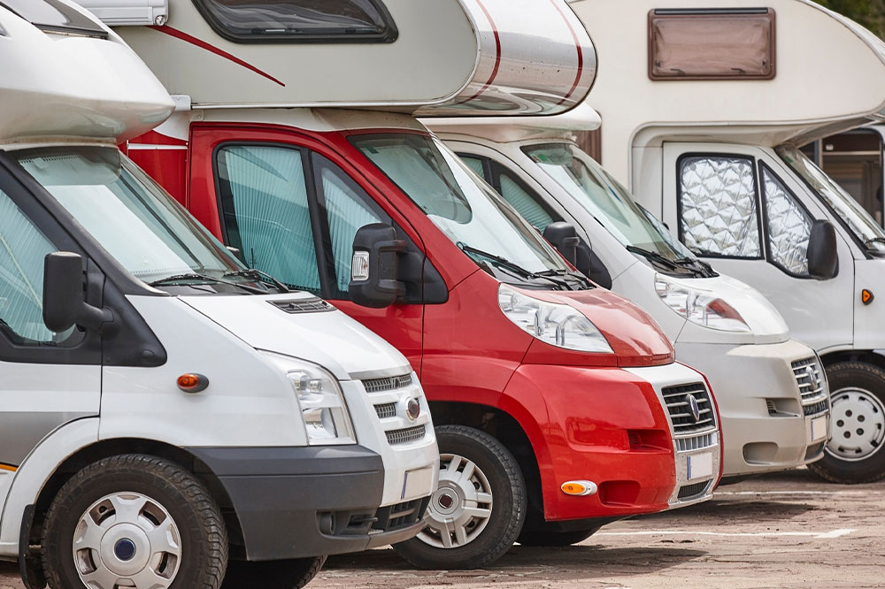 Guide to Buying Foreclosed Recreational Vehicles: Costs and Tips
