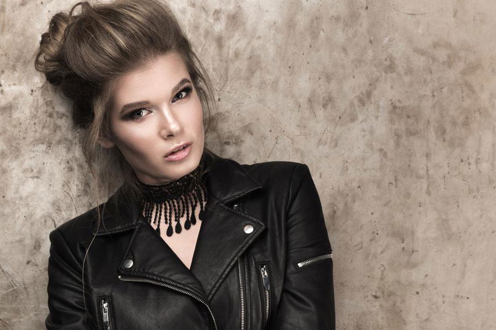 Chic Short Leather Jackets for Women: Essential Style and Function