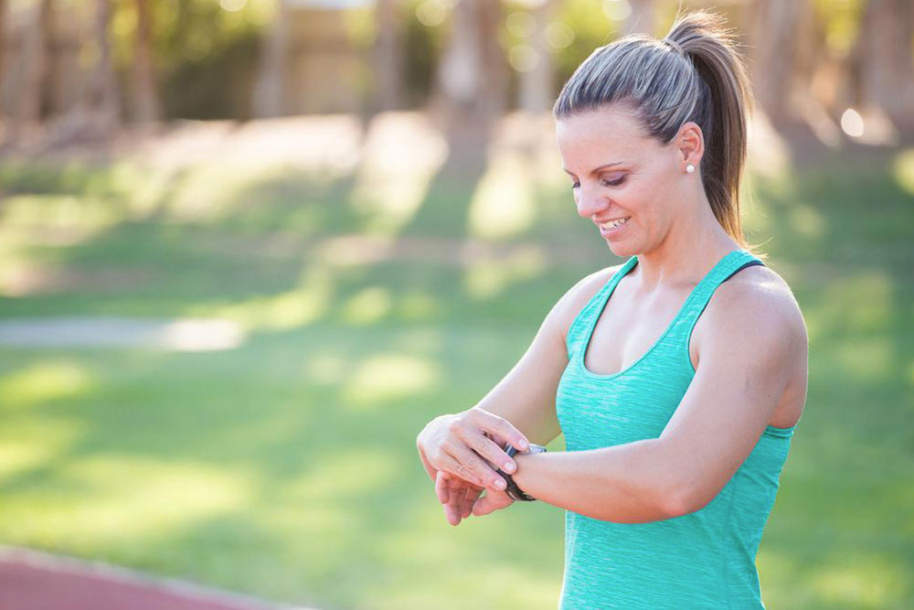 Maximize Your Fitness Journey with the Advanced Fitbit Charge 2