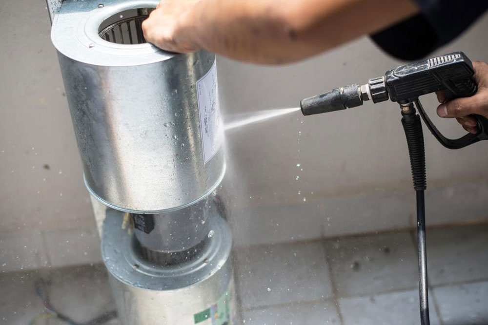 Essential Tips for Choosing the Right Air Duct Cleaning Service