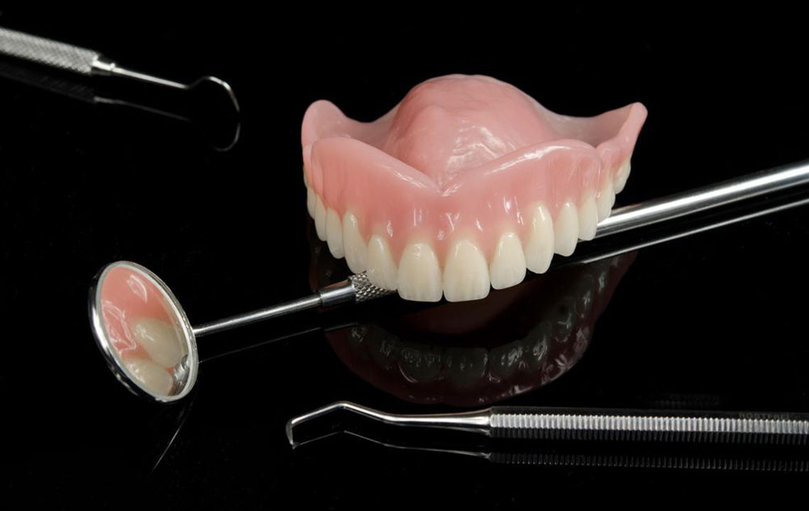 Comprehensive Guide to Dentures: Benefits, Challenges, and Key Considerations
