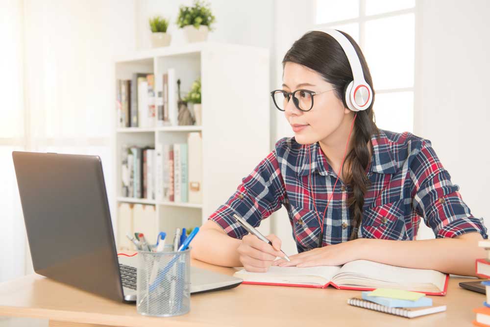 Top 4 Online Degree Specializations for Flexible Learning