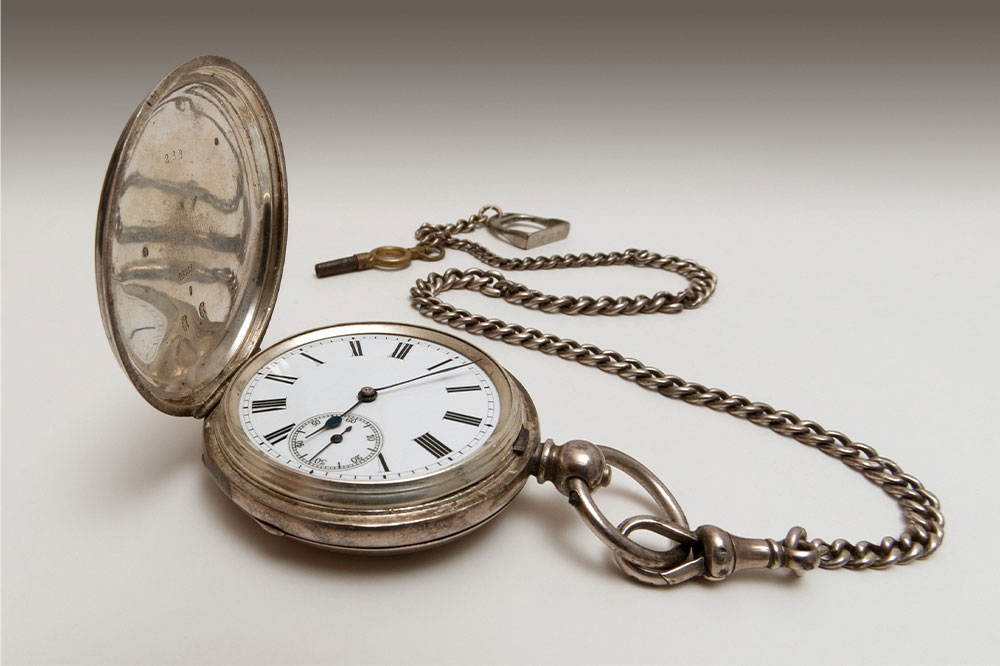 Key Factors Affecting Antique Watch Valuations