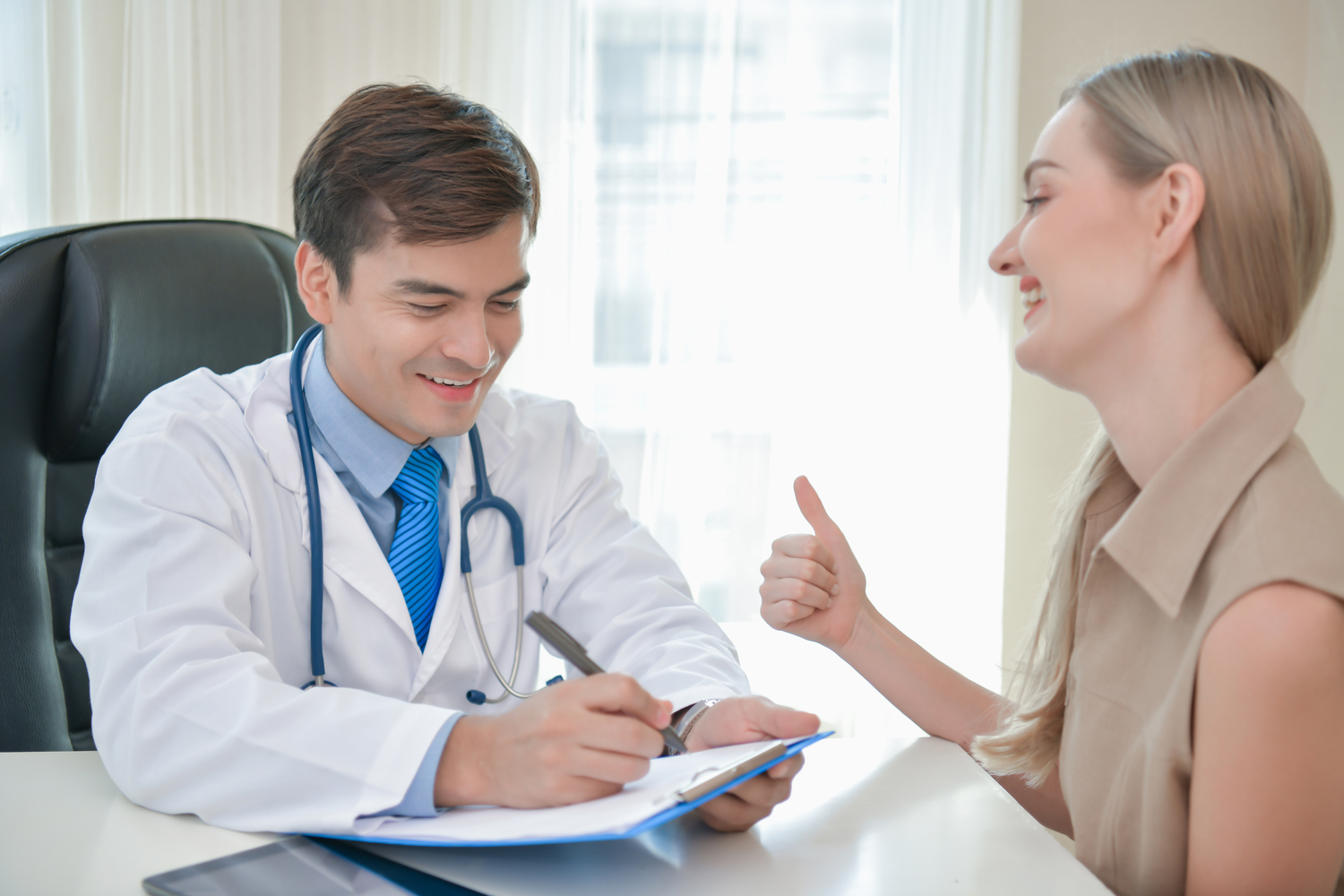 Comprehensive Guide to B-Cell Lymphoma: Symptoms, Causes, Diagnosis, and Treatment Strategies