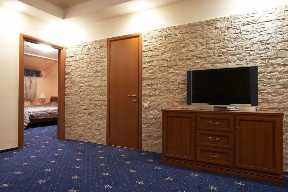 Top TV Surge Protectors to Secure Your Entertainment Setup