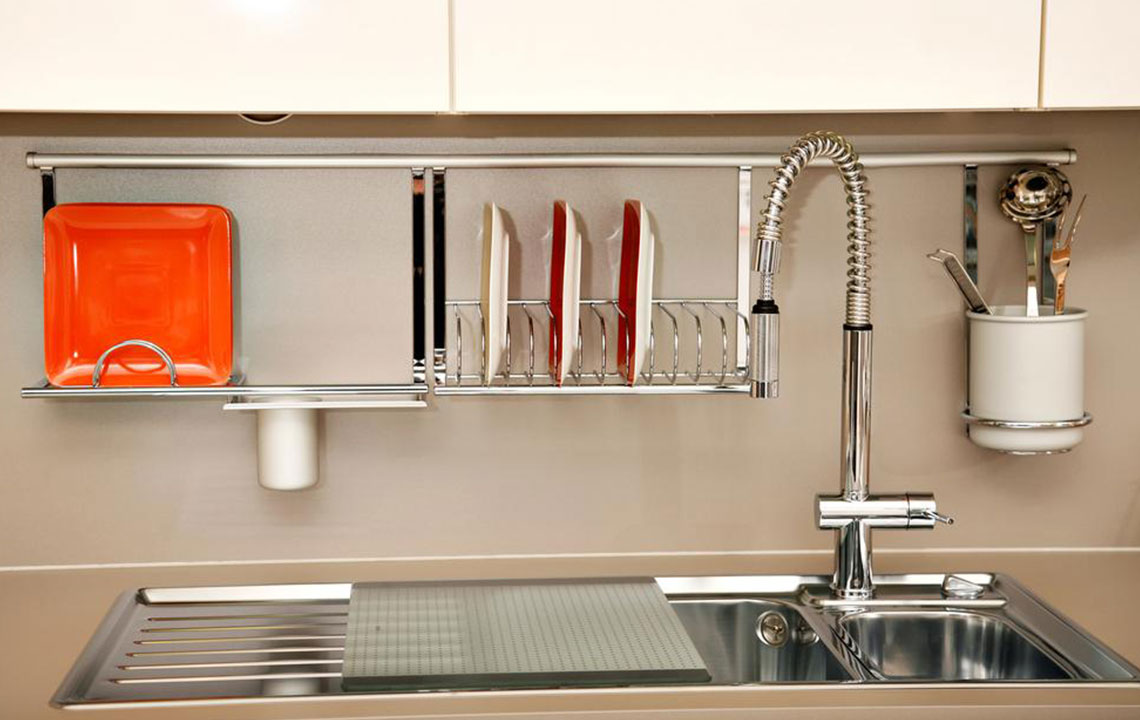 Smart Strategies to Declutter and Arrange Your Kitchen