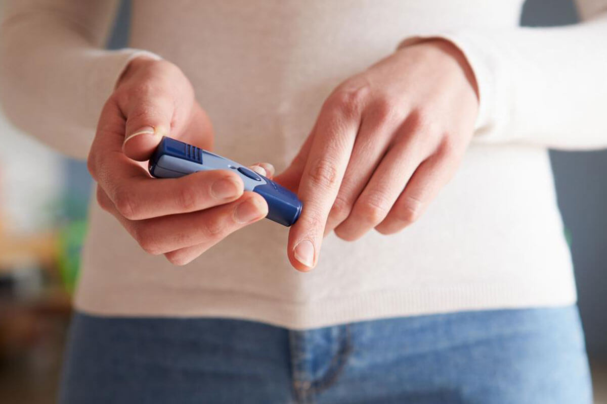 Essential Tips for Selecting the Right Glucose Monitoring Device