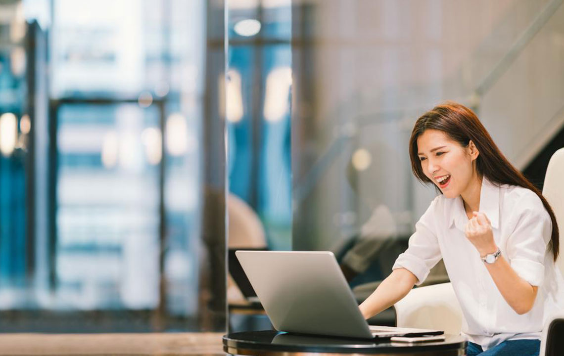 Why Choosing a Business Laptop Is a Smart Investment