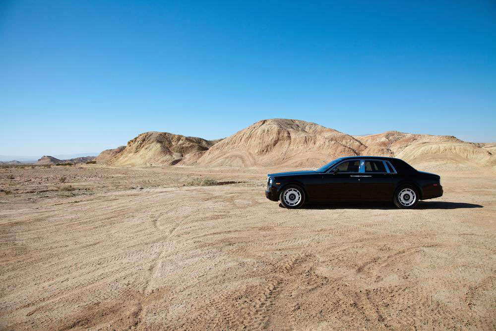 Ultimate Guide to Luxury Sedans: Combining Elegance, Performance, and Comfort
