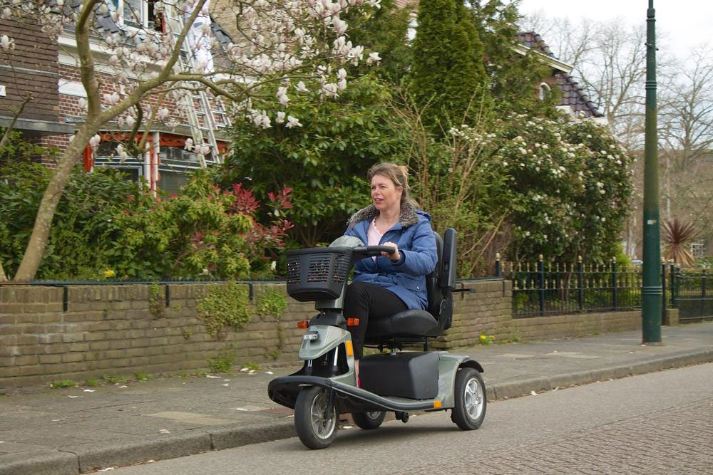 Advantages of Purchasing Electric Mobility Scooters