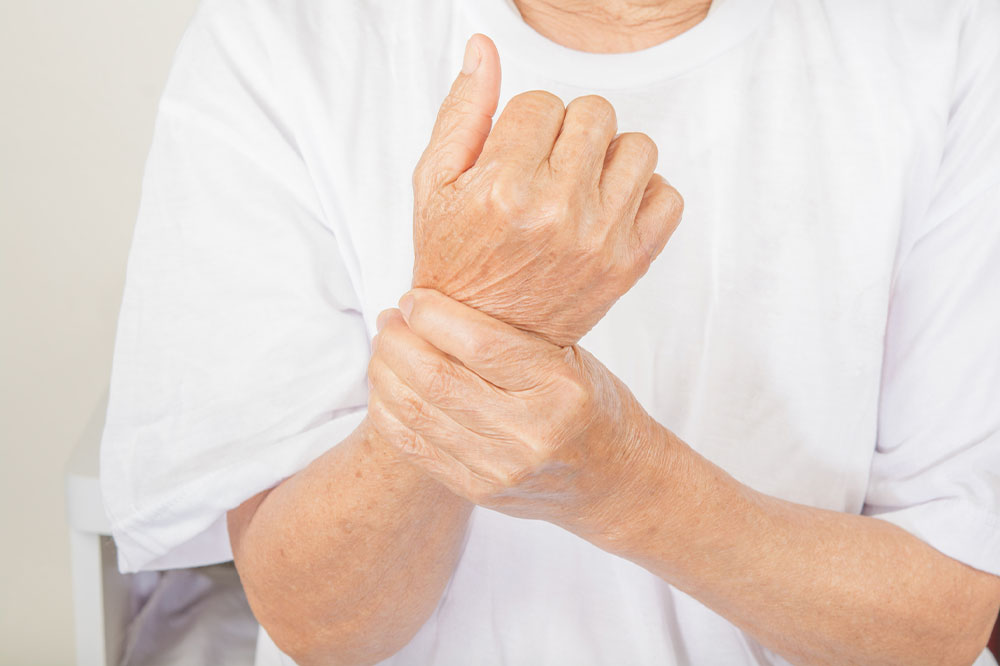 Comprehensive Guide to Nerve Injury: Symptoms, Causes, and Treatment Options