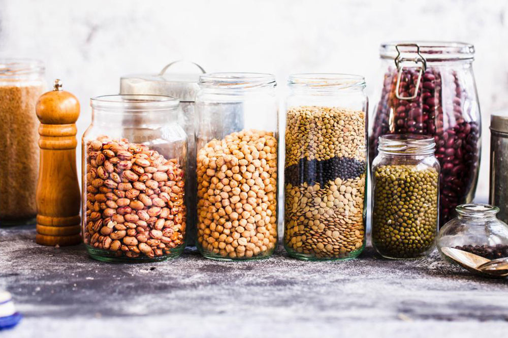 Innovative Kitchen Storage with Stylish Canisters