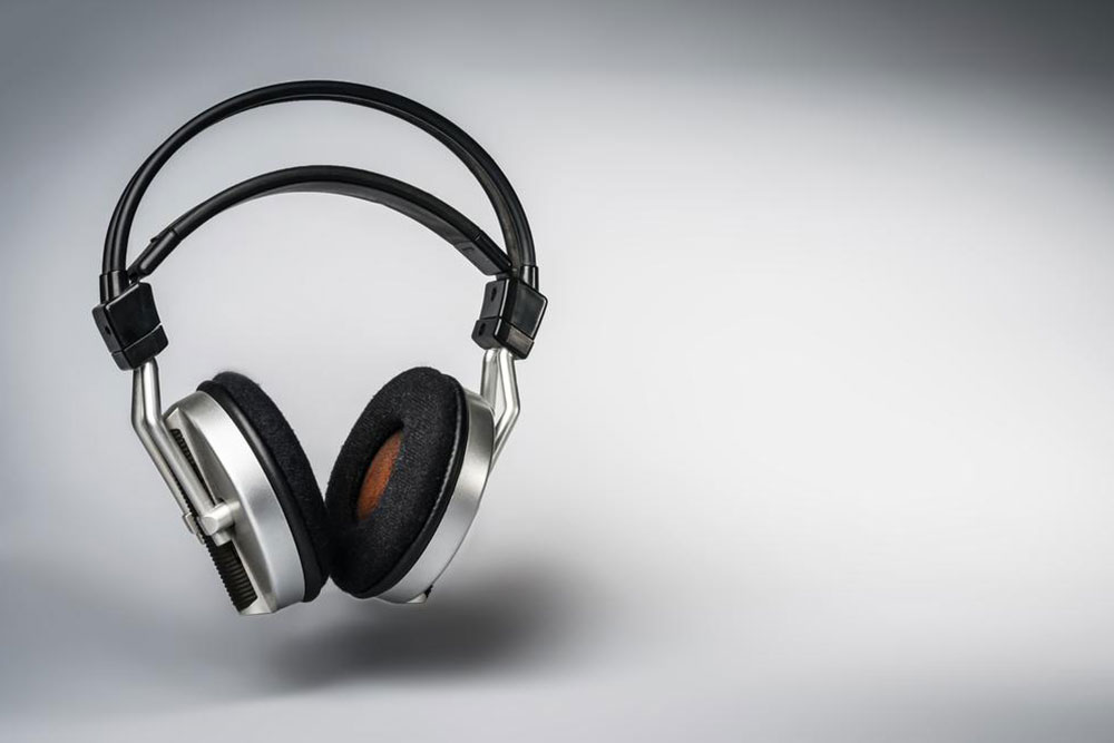 Top 4 Wireless Headsets for Enhanced TV Audio Experience