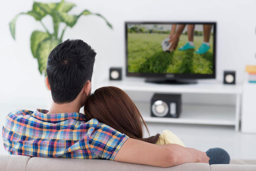 Advantages and Disadvantages of Choosing a Samsung Curved Television