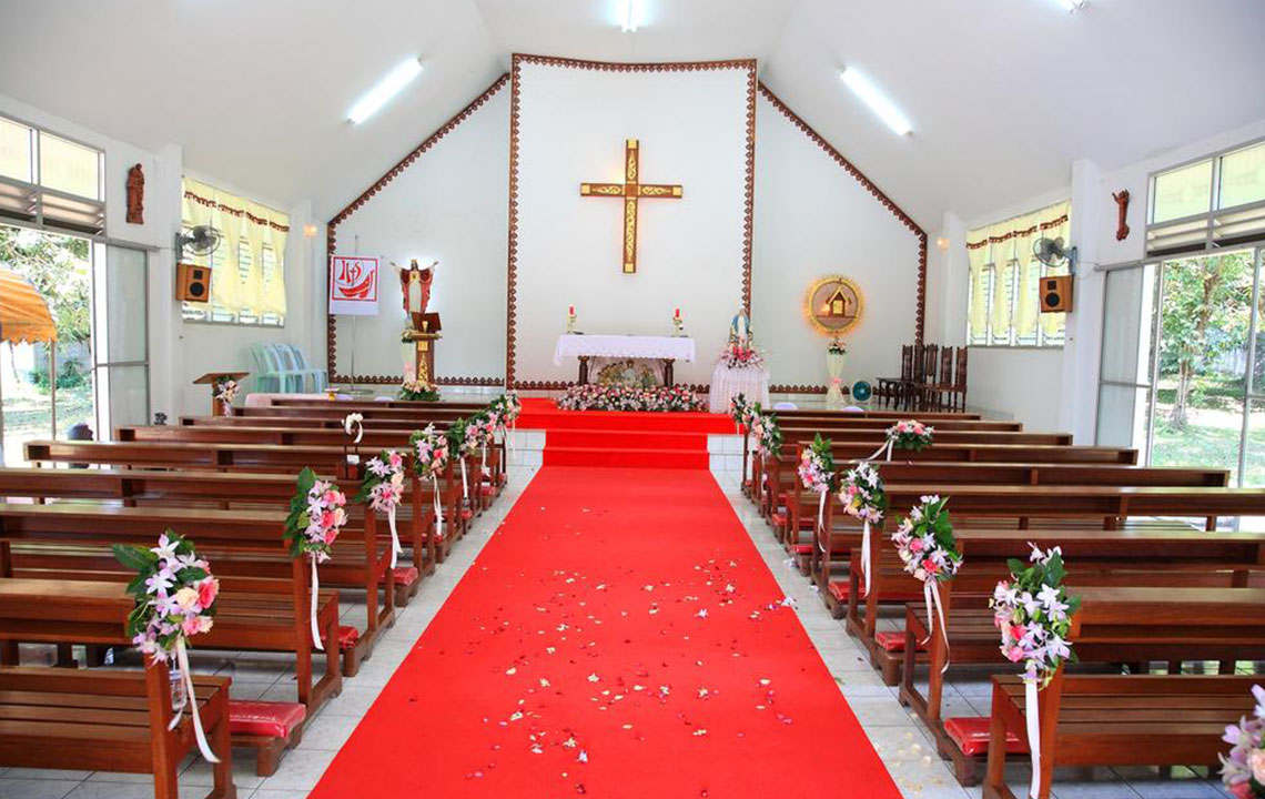 Selecting the Ideal Church Seating: A Complete Guide