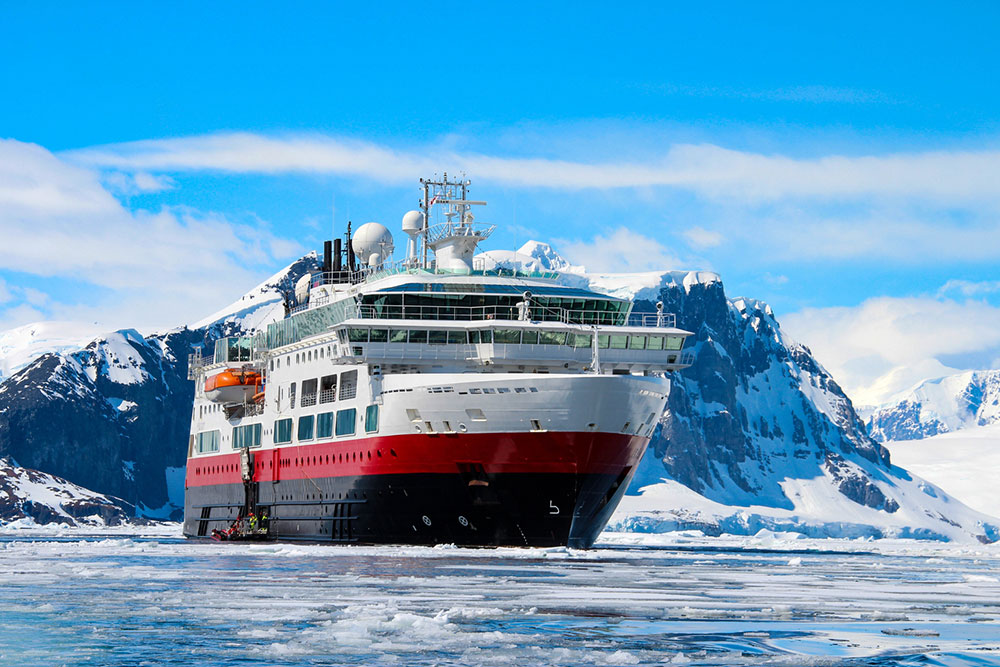Top 6 Antarctic Cruises for 2024 Adventure Seekers