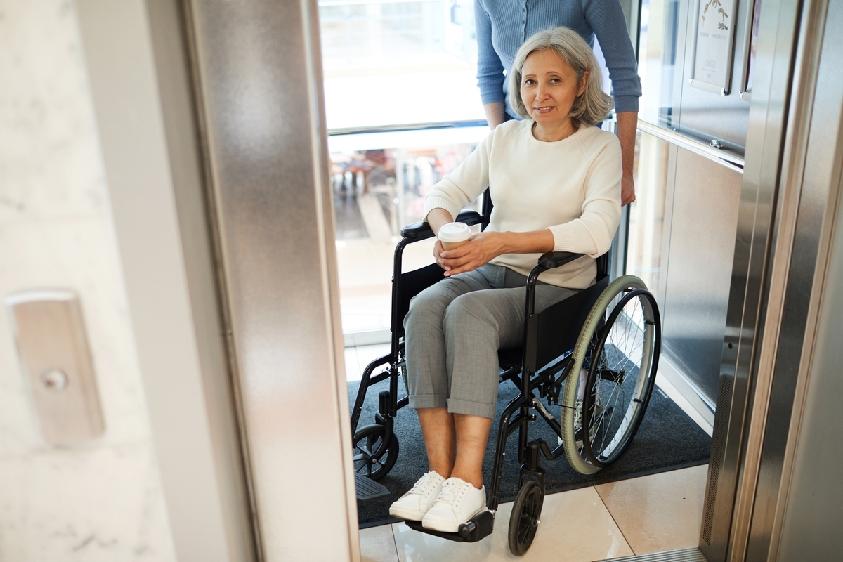 Smart Home Lifts for Seniors in the U.S.: Enhancing Accessibility and Independence