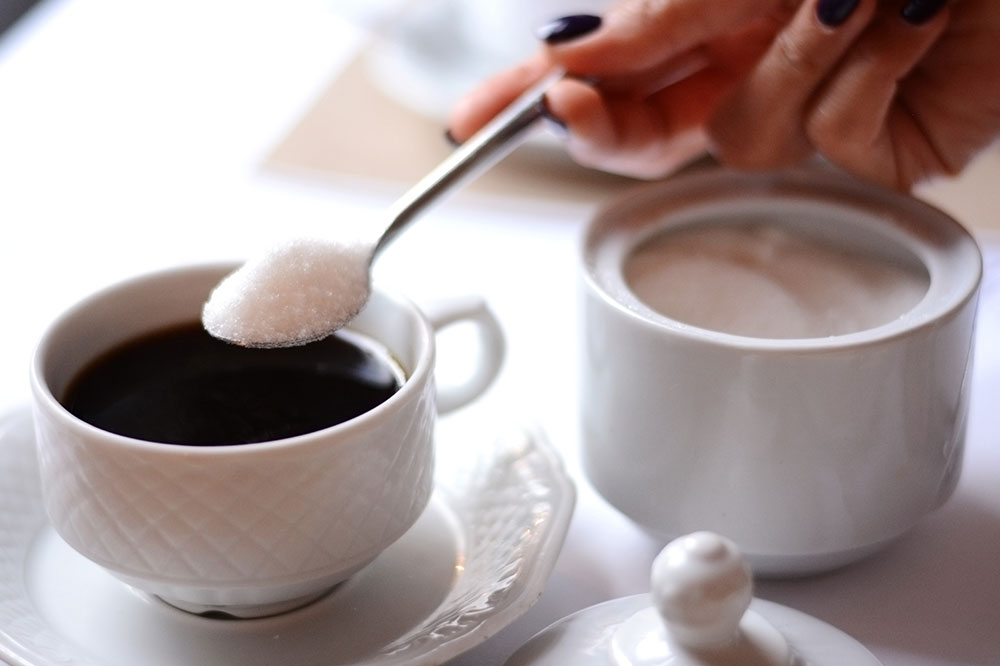 Detecting the Impact of Excess Sugar Consumption: 8 Key Symptoms